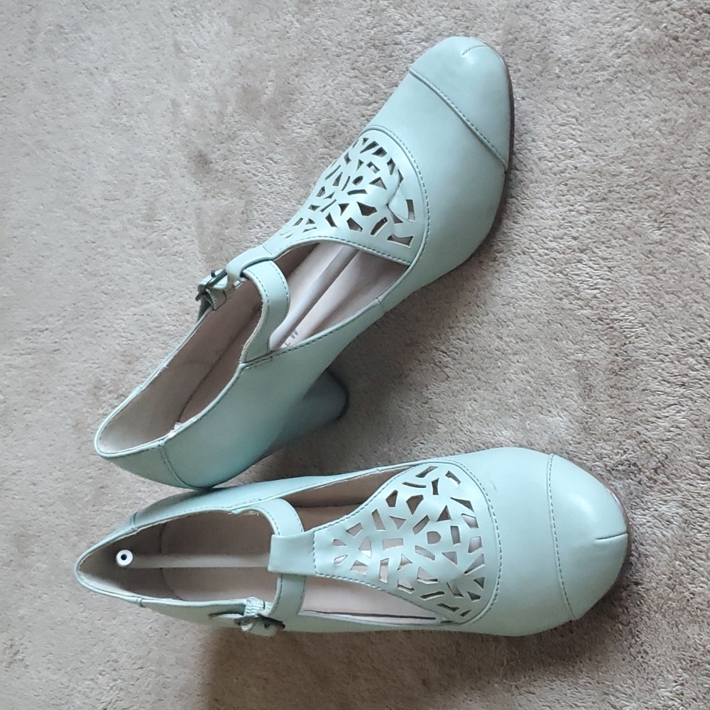 Retro Mint Green Buckle Heels, size 39